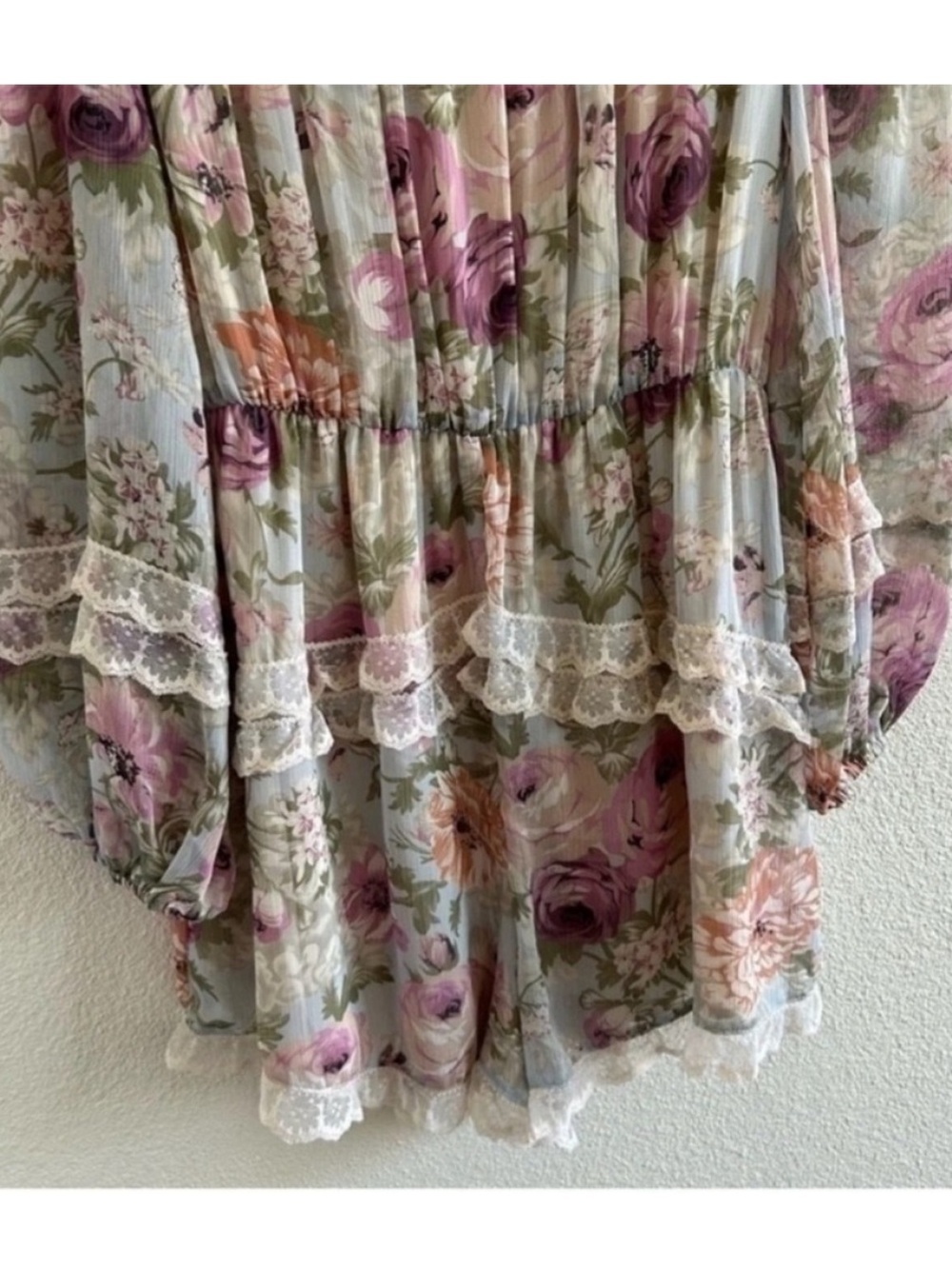 Elliatt Karishma Floral Lace Romper - Picture 6 of 9